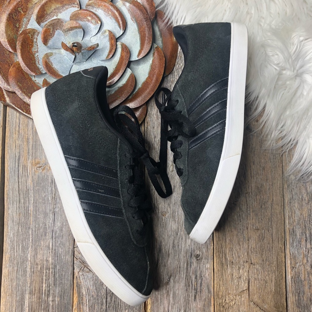 ADIDAS Sneakers Women’s 7.5 Black Suede & Stripes